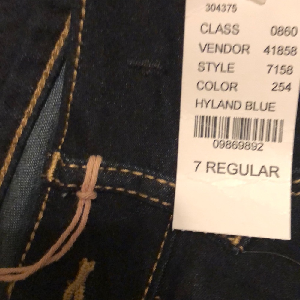 Jeans - Picture 7 of 7